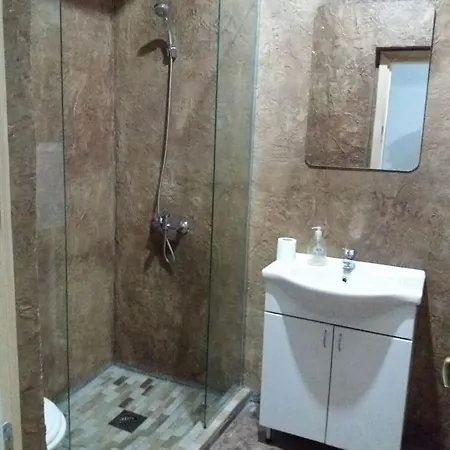 住宿加早餐酒店 Intermezzo Caffe Kikinda